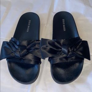 Steve Madden Black Satin Bow Slides